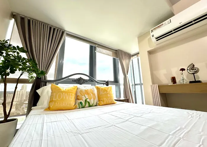 Apartment Eastwood Global Plaza Luxury 1bed With 2 Toilets And Laundry Manila