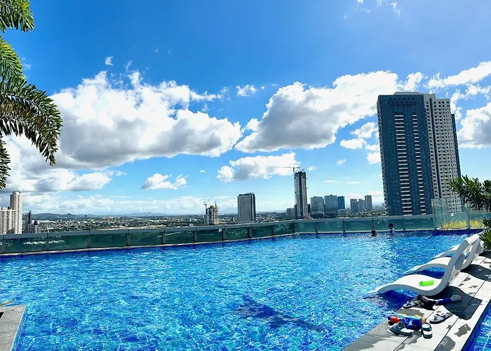 Apartment Eastwood Global Plaza Luxury 1bed With 2 Toilets And Laundry Manila