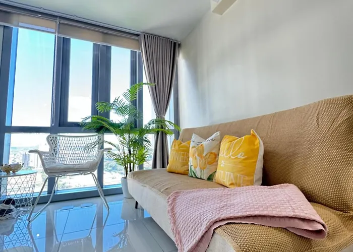 Apartment Eastwood Global Plaza Luxury 1bed With 2 Toilets And Laundry Manila