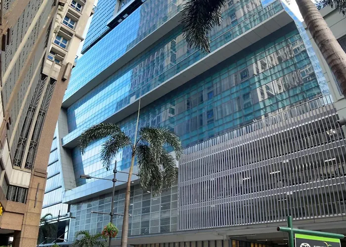 Eastwood Global Plaza Luxury 1bed With 2 Toilets And Laundry * Manila